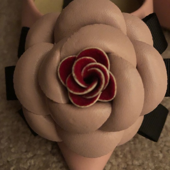 Cute pink flats! Size 35. - Picture 2 of 6